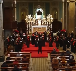 il coro santa maria del monte esegue ave regina caelorum di Gicaomo Mezzalira in un concerto a Cantello